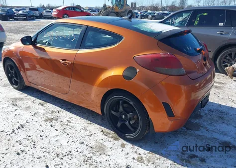 2013 Hyundai Veloster Base W/Black z USA, uszkodzony, nr VIN KMHTC6AD1DU126855